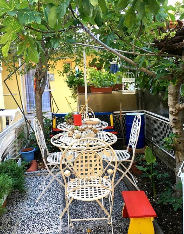 Yellow, Red & Blue Apartment スプリト エクステリア 写真